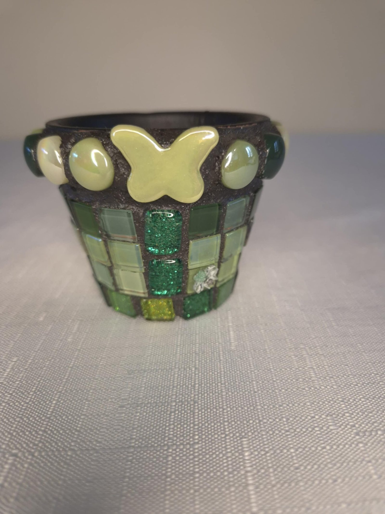 Butterfly pot