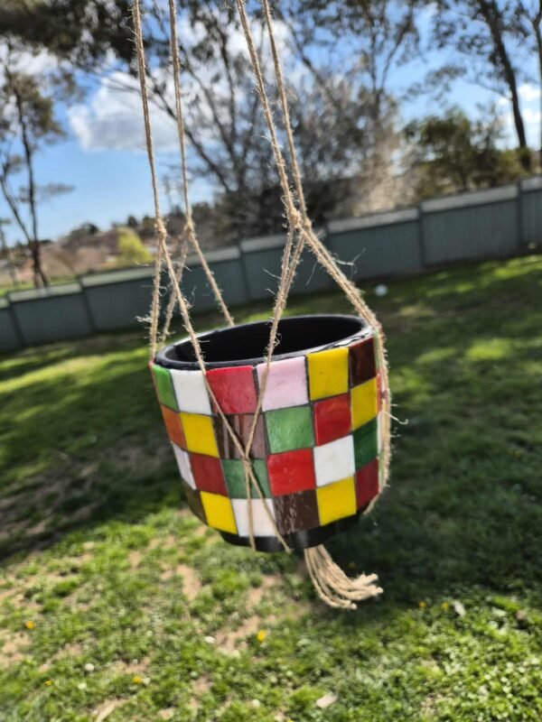 Retro plant pot - Image 3
