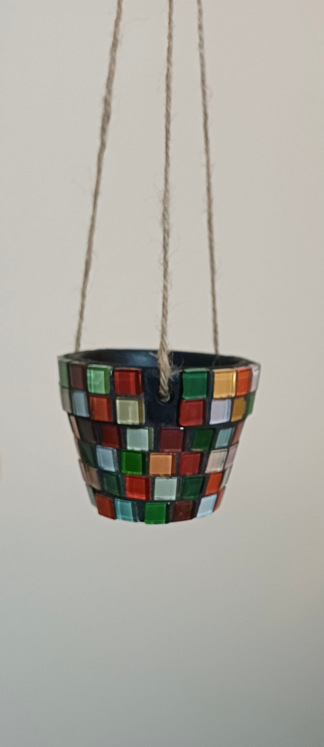 Small hanging pot
